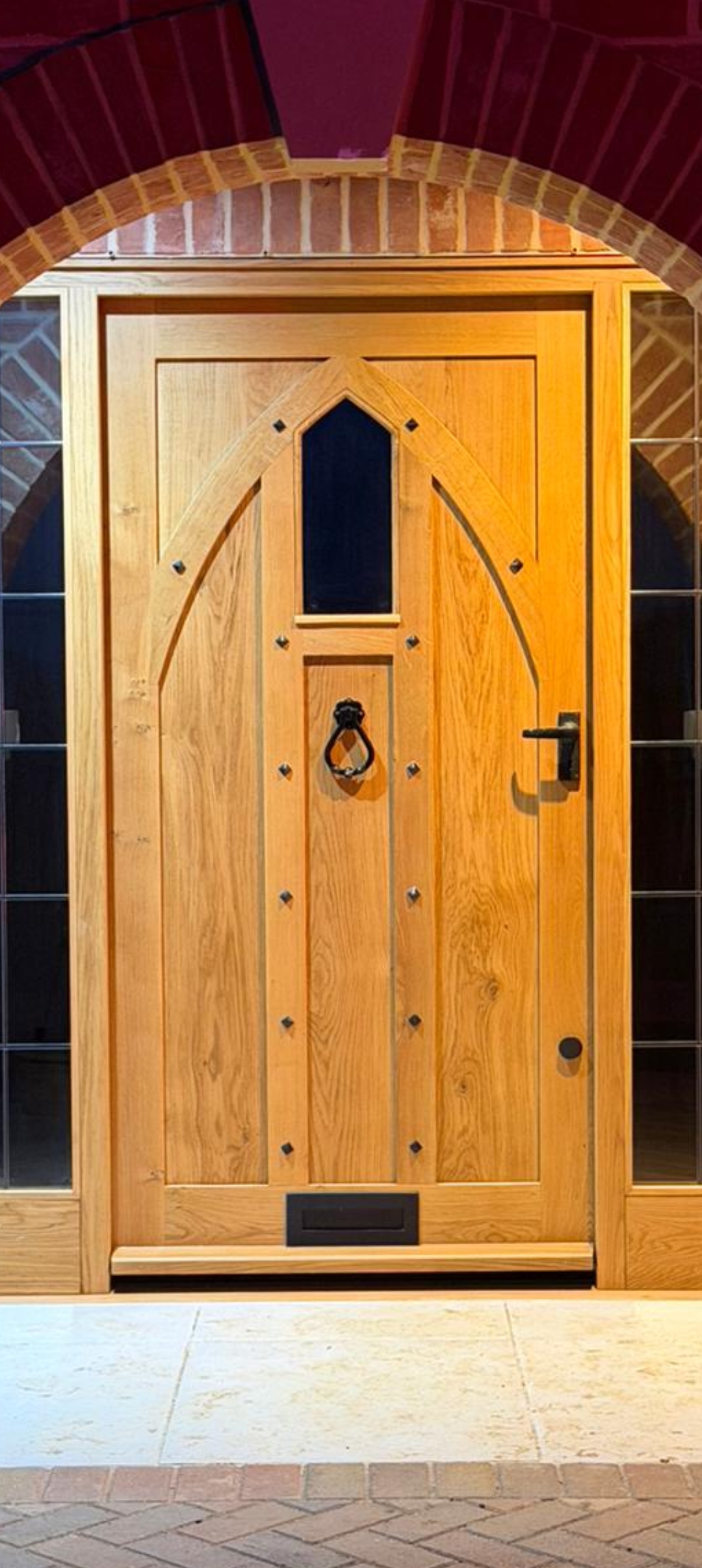 Solid oak 45mm door with curved splins